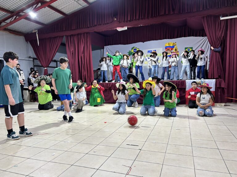 Momentos del aniversario — 44° aniversario Colegio Alborada