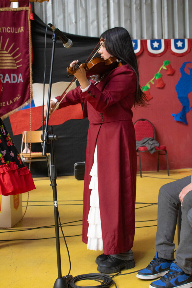 Presentación de violín · Fiestas Patrias Colegio Alborada